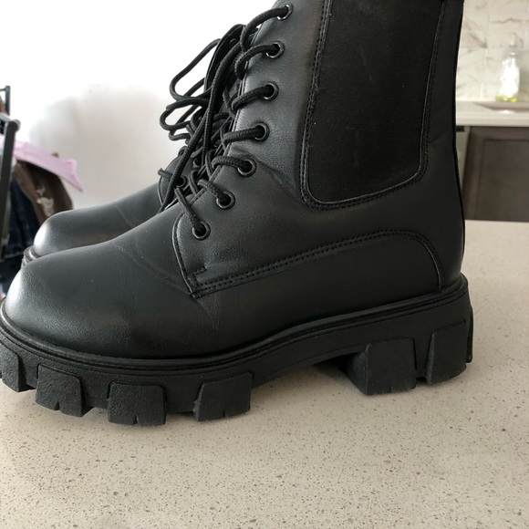 Black boot - Picture 4 of 4